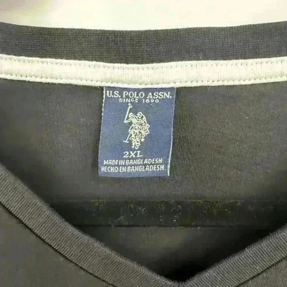 U.S. Polo Assn. Men's 100% Cotton Super Soft Black V-Neck T-Shirt - Size 2XL - Picture 3 of 4